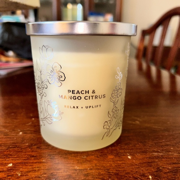 NWT GiftAway Wood Wick Peach Mango Fruity Citrus Candle 10 ounces - Picture 3 of 5